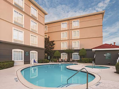 La Quinta Inn & Suites by Wyndham Fort Worth City View