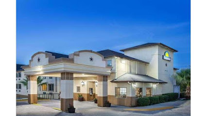 Days Inn by Wyndham Arlington