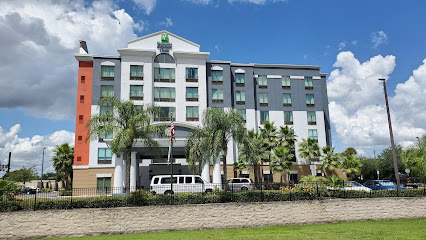 Holiday Inn Express & Suites Orlando - International Drive, an IHG Hotel